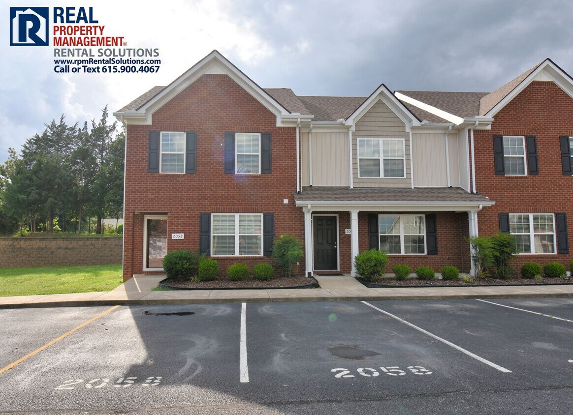 Primary Photo - Wonderful 2BR/2.5BA Smyrna townhome less t...