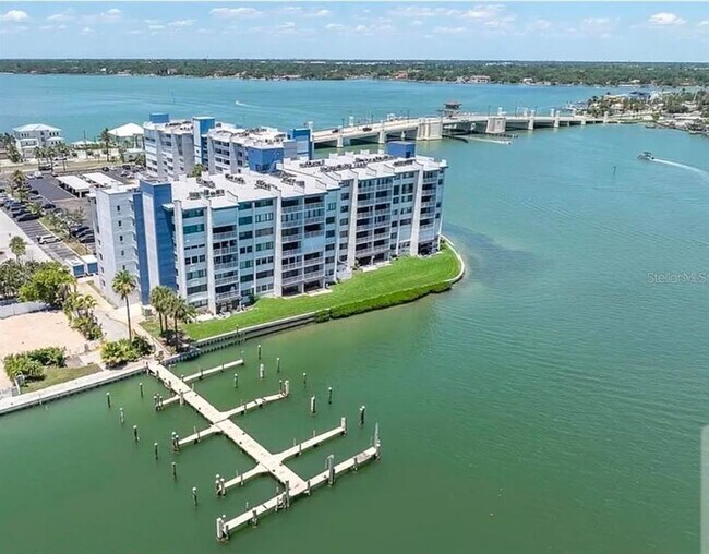 Foto del edificio - 450 Treasure Island Causeway