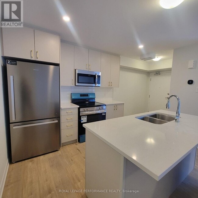 Building Photo - 809 Arcadian Private