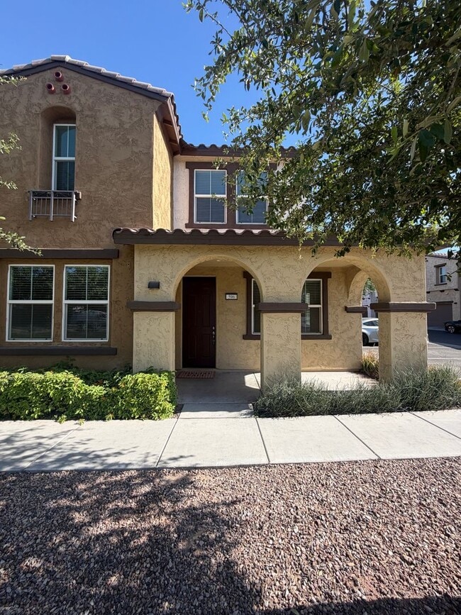 Building Photo - Unique opportunity! Rent a NEWER home in Tempe!! This home features 4 bedrooms & 3.5 baths with 2...