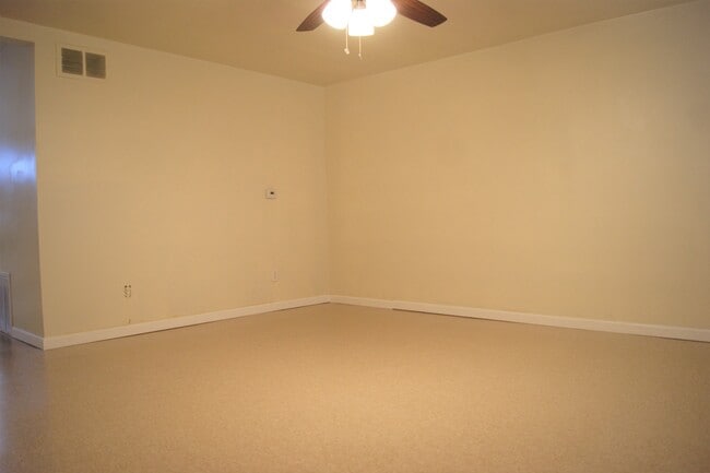 Building Photo - Centrally Located 3-Bedroom Halethorpe Hom...