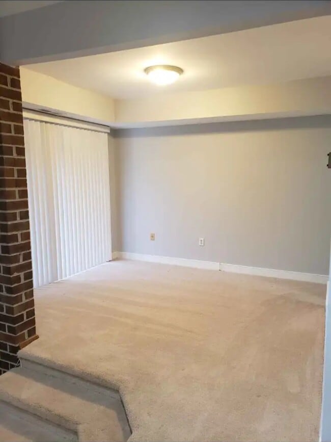 Building Photo - 9907 Blundon Dr