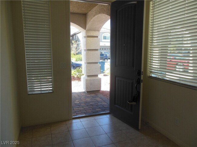 Foto del edificio - 6386 Jackson Spring Rd