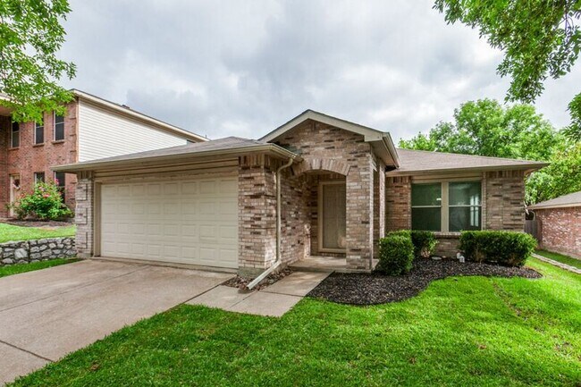 Foto del edificio - 2508 Clear Brook Dr