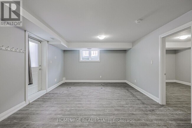 Photo du bâtiment - 814 Glencairn Ave
