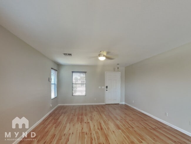 Building Photo - 669 W Silver Reef Ct