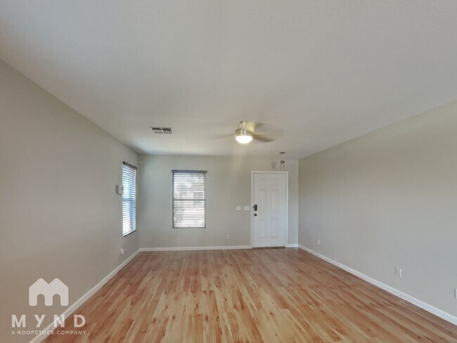 Foto del edificio - 669 W Silver Reef Ct