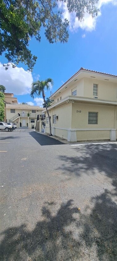 Primary Photo - 1362 SW 2nd St