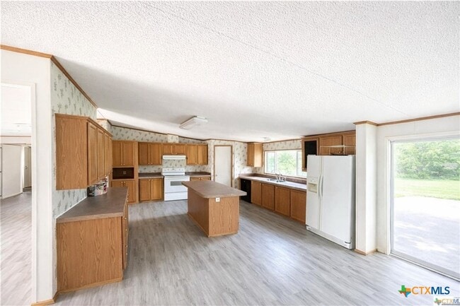 Building Photo - 1201 Island View Dr