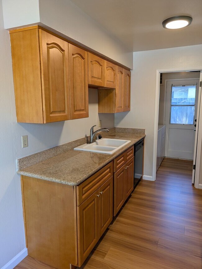 Foto del edificio - Los Gatos Townhome