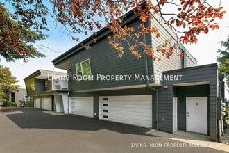 Building Photo - 7442 S Virginia Ave