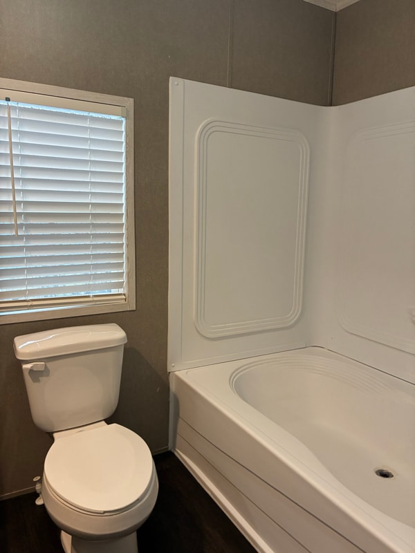 Building Photo - 4842 SW Topeka Blvd