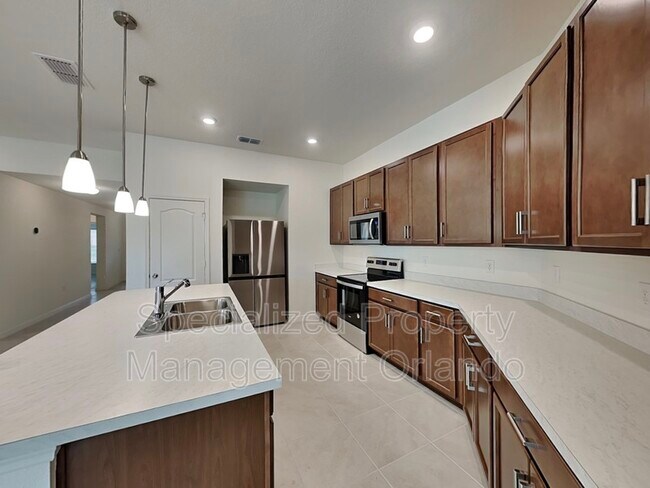 Building Photo - 2817 Sanctuary Dr