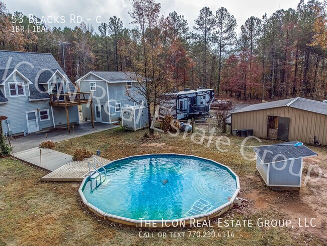 Building Photo - 1/1 home in the country