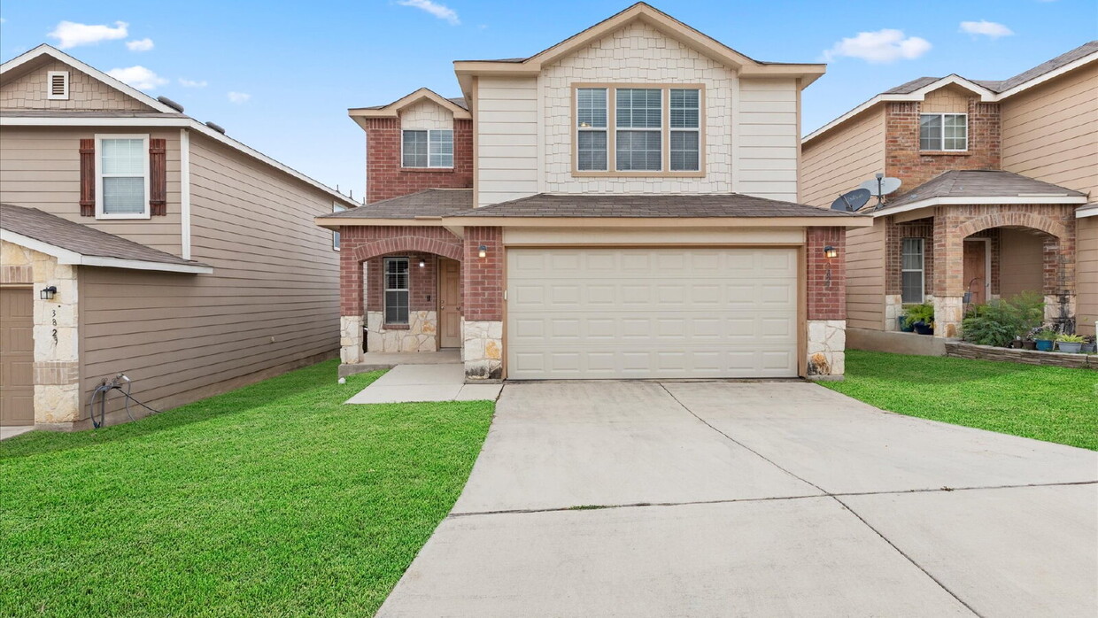Primary Photo - MOVE IN READY IN A COVETED SCHOOL DISTRICT!