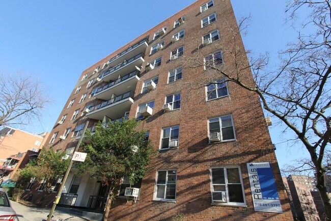 Building Photo - 10106 67th Dr