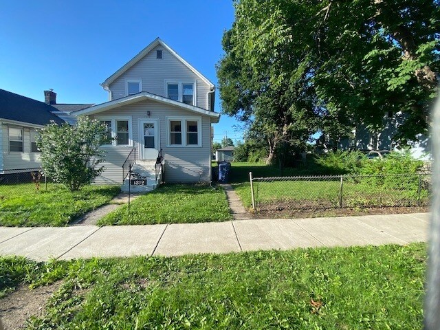Primary Photo - 1312 16th St