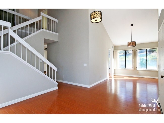 Building Photo - 6884 Shearwaters Dr