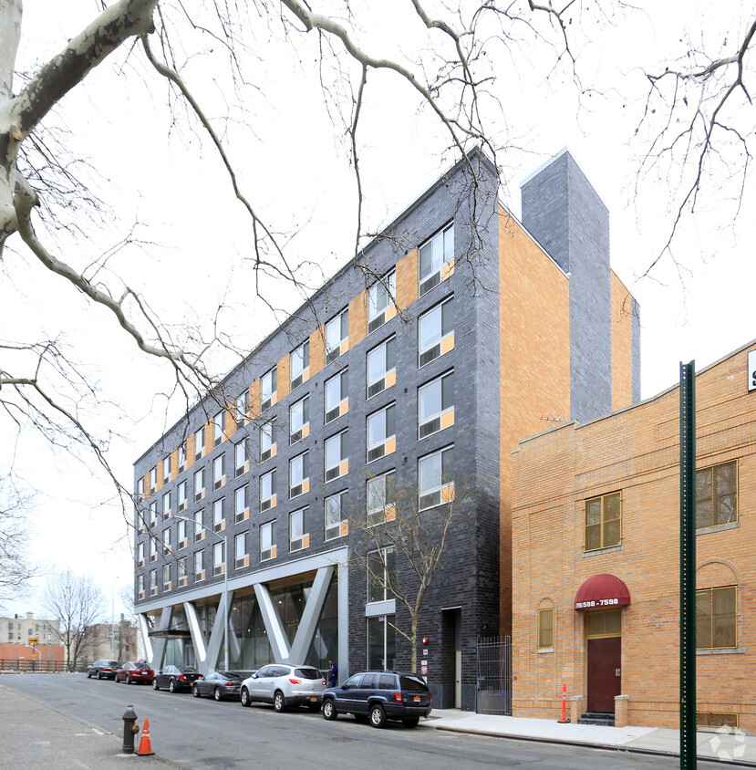 Building Photo - NEW CHARTER SCHOOL SPACE