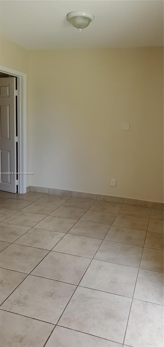 Foto del edificio - 1740 NE 148th St