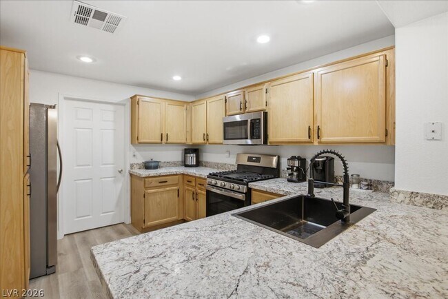 Building Photo - 10231 Deerfield Beach Ave