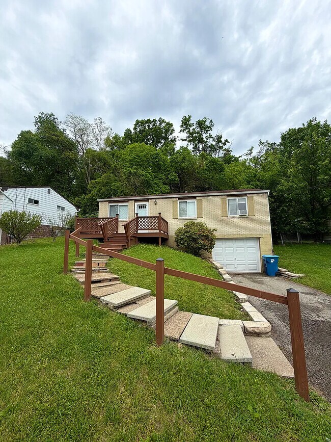 Building Photo - 6583 Sentry Ave