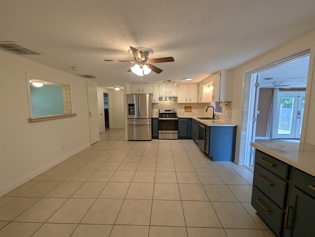 Building Photo - 9705 W Pimpernel Ln