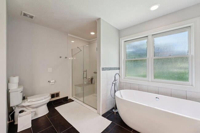 Building Photo - 1477X Langdon Pl