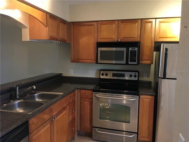 Foto del edificio - 10155 Sailwinds Blvd S