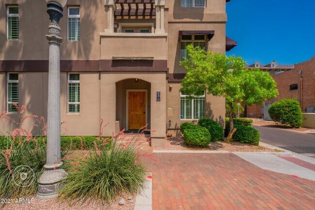 Foto del edificio - 241 W Portland St