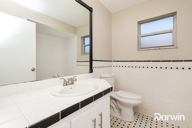 Building Photo - 8009 Pagoda Dr