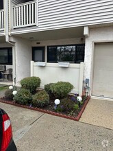 Building Photo - 31 Winding Woods Loop