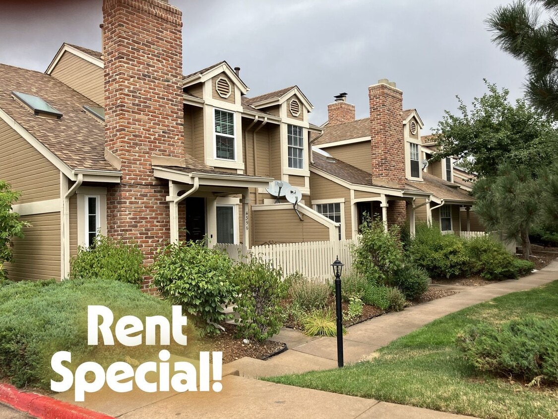 RENT SPECIAL! 1 month FREE RENT on 15 month lease OR 1/2 month FREE RENT on 12 month lease - Coming Soon! Charming Townhome South Aurora