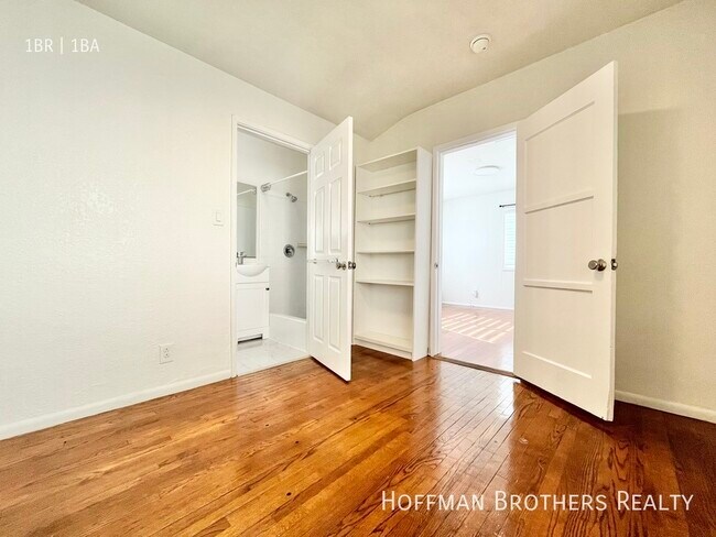 Foto del edificio - 7400 Radford Ave