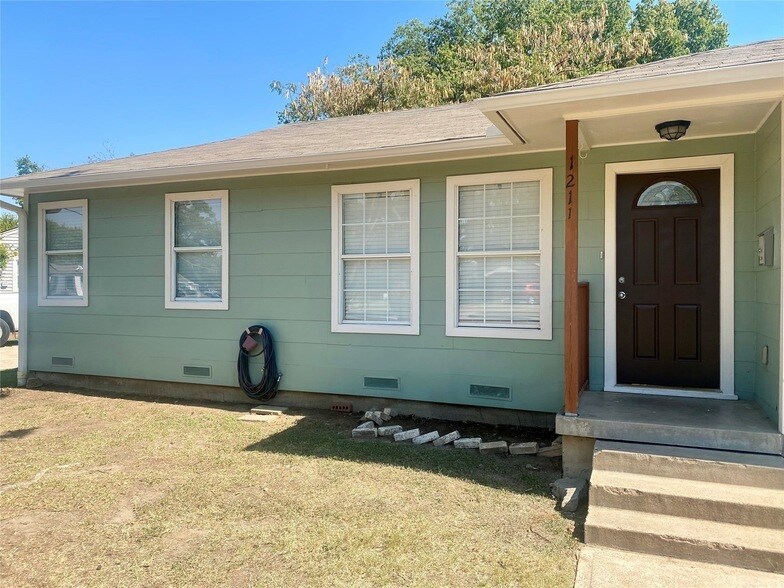 Photo - 1211 Stone Drive Unit