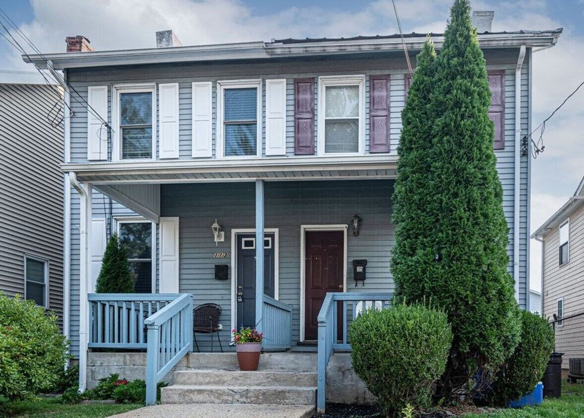 Primary Photo - Recently Renovated 3 Bed 1.5 Bath Twin in ...