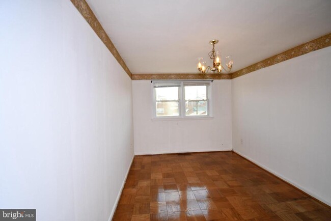 Building Photo - 1139 Circle Dr