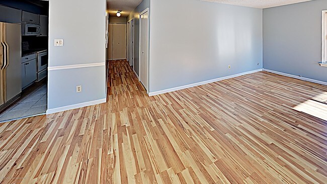 Building Photo - 12 Newport Ct