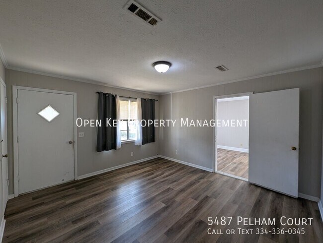 Foto del edificio - 5487 Pelham Ct