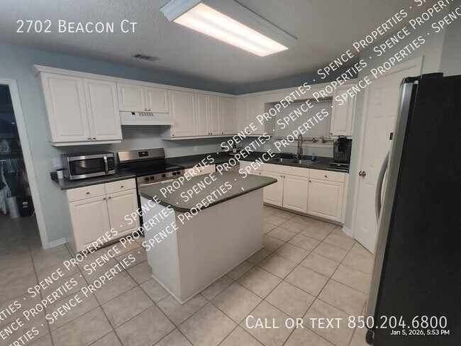 Foto del edificio - 2702 Beacon Ct