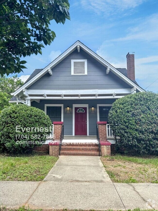 Building Photo - 203 S Elm St