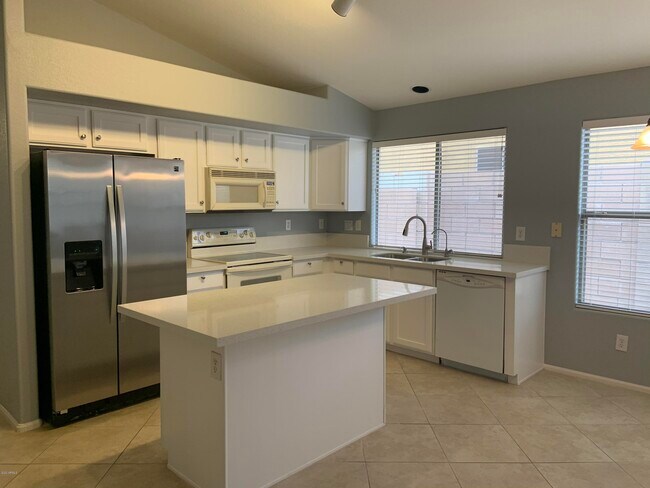 Foto del edificio - 20921 N 37th Pl