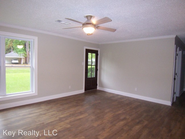 Building Photo - 2 br, 2 bath House - 302 Brookwood Dr