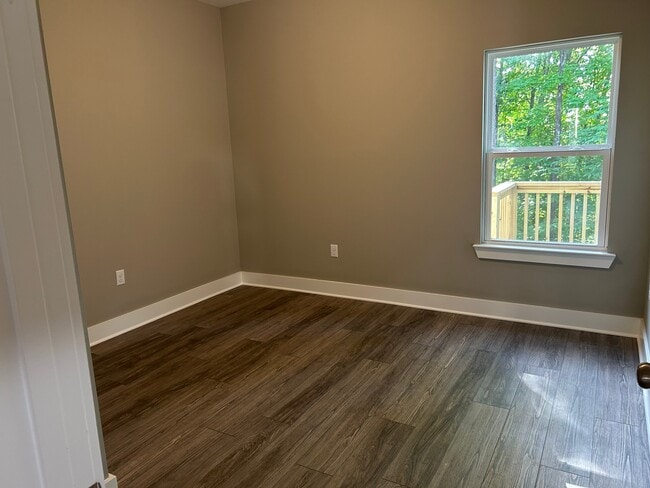 Building Photo - 2084 Ridgeview Dr NW