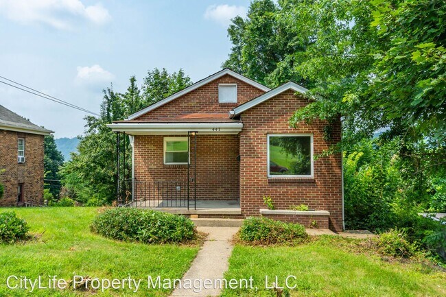 Foto del edificio - 3 br, 2 bath House - 447 Elm Road