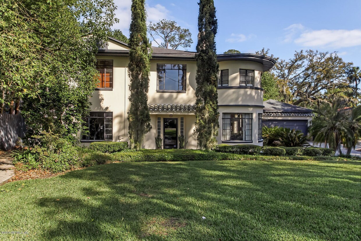 Foto principal - 3022 St Johns Ave