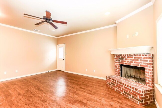 Foto del edificio - 10505 Quinton Ave