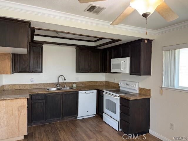 Foto del edificio - 1586 Border Ave