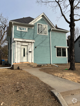 Building Photo - 718 6th Ave S