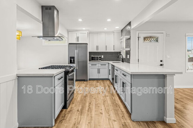 Foto del edificio - 4535 Winona Ave